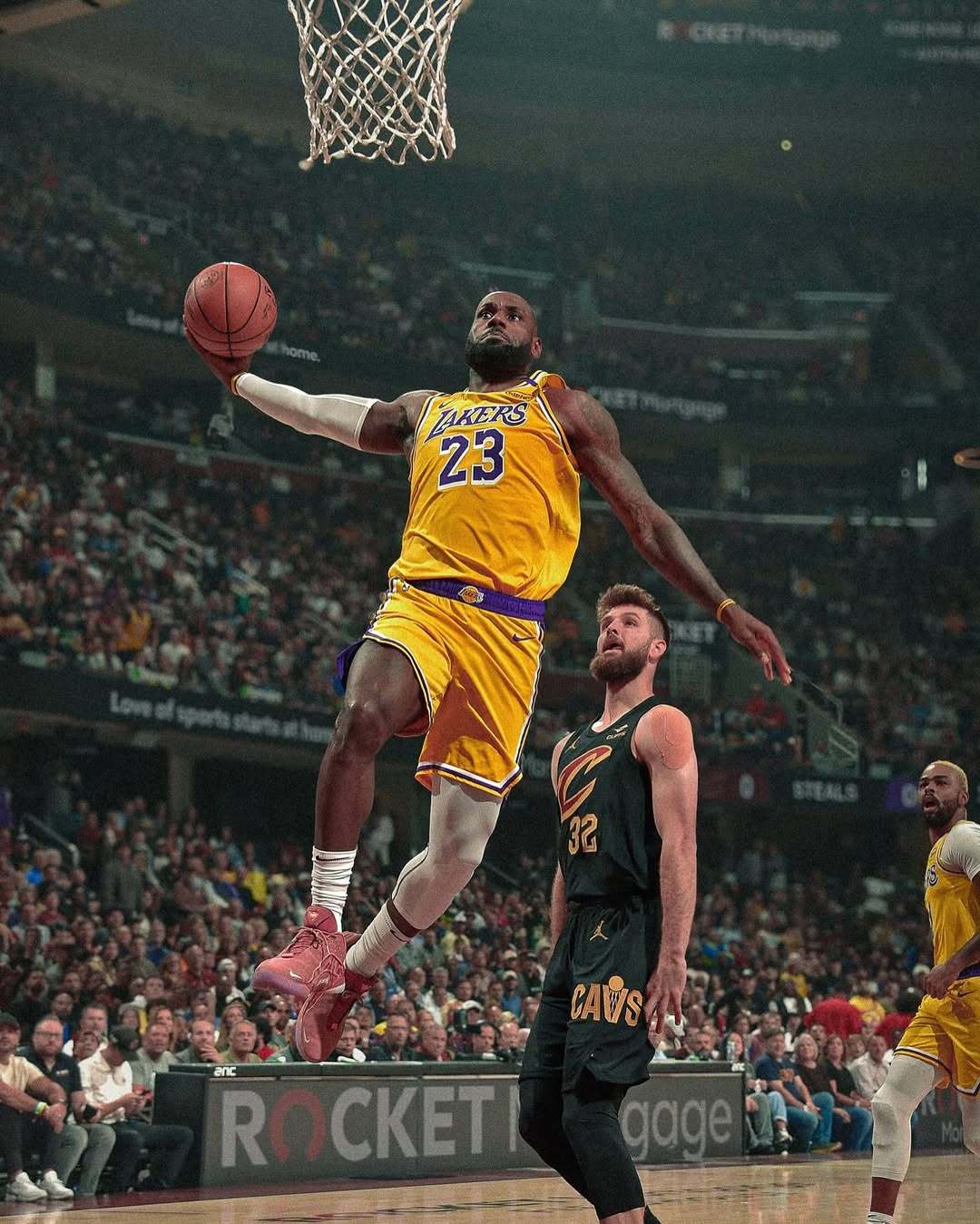 巴萨补赛阵,容前瞻,费兰,博鱼体育官网,博鱼体育app,博鱼体育APP下载